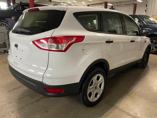 2016 Ford Escape S