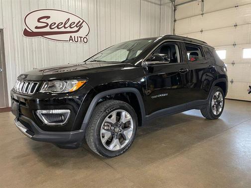 Diamond Black Crystal Pearlcoat 2018 Jeep Compass Limited