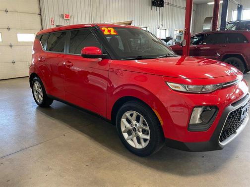 Inferno Red 2022 Kia Soul LX
