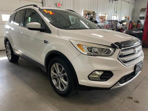 Oxford White 2017 Ford Escape SE