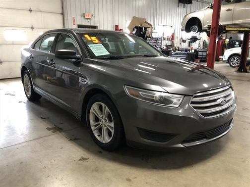 2015 Ford Taurus SE