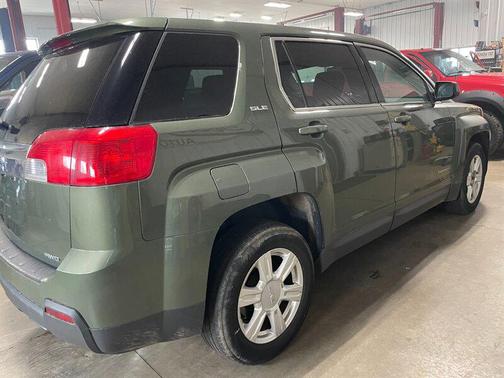 Cypress Green Metallic 2015 GMC Terrain SLE-1