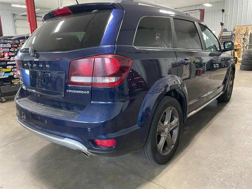 Contusion Blue Pearl Coat 2017 Dodge Journey Crossroad