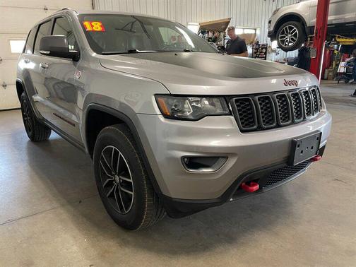 Billet Silver Metallic Clear Coat 2018 Jeep Grand Cherokee Trailhawk