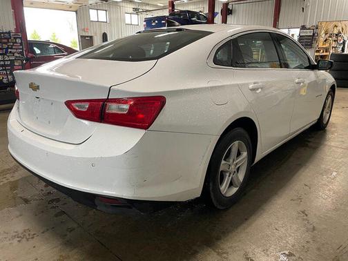 Summit White 2021 Chevrolet Malibu 1LS