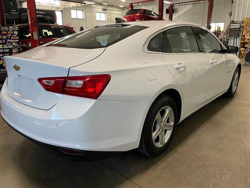 Summit White 2021 Chevrolet Malibu 1LS