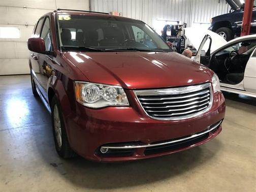 2016 Chrysler Town & Country Touring