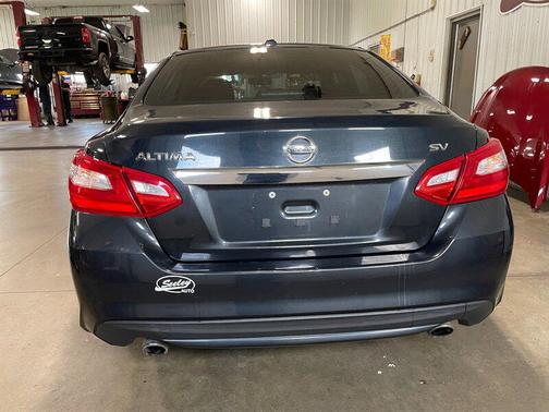 Super Black 2016 Nissan Altima 2.5 SV