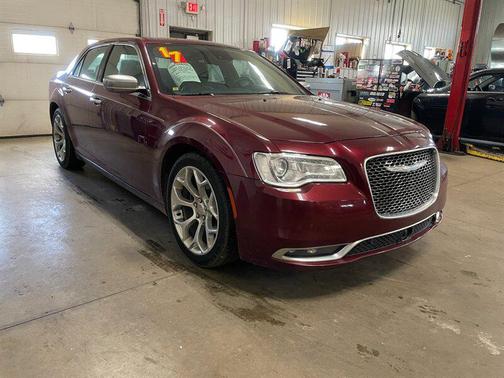 2017 Chrysler 300C Platinum