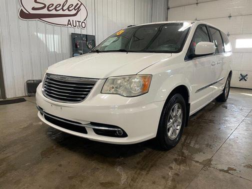 2013 Chrysler Town & Country Touring