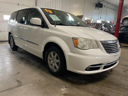 2013 Chrysler Town & Country Touring