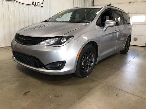 2018 Chrysler Pacifica Touring-L Plus
