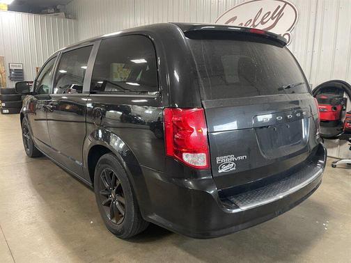 Black Onyx Crystal Pearlcoat 2019 Dodge Grand Caravan GT