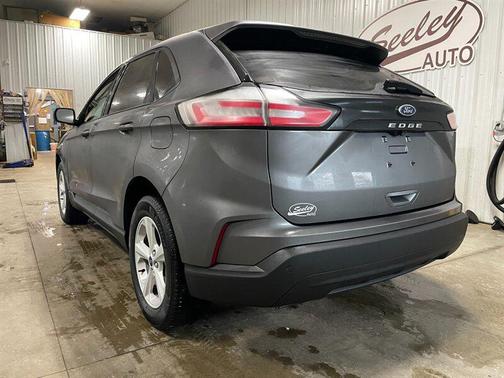 2021 Ford Edge SE