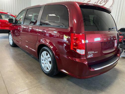 Octane Red Pearlcoat 2017 Dodge Grand Caravan SE