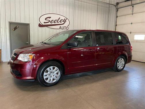 Octane Red Pearlcoat 2017 Dodge Grand Caravan SE