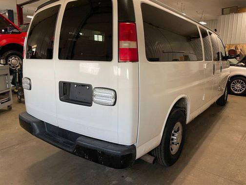2011 Chevrolet Express 3500 LS