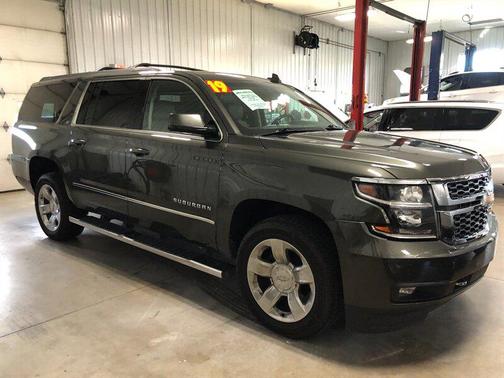 2019 Chevrolet Suburban LT