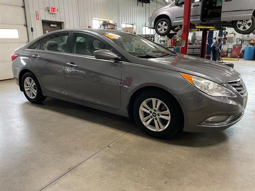 Harbor Gray Metallic 2013 Hyundai SONATA GLS