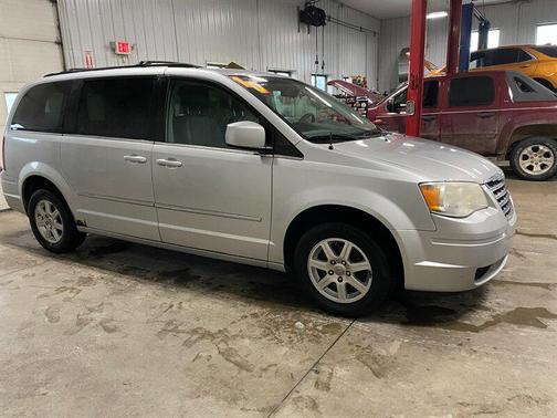 2010 Chrysler Town & Country Touring