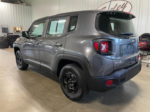 Granite Crystal Metallic Clearcoat 2020 Jeep Renegade Sport
