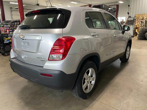 Silver Ice Metallic 2016 Chevrolet Trax LS