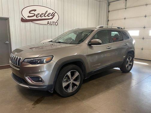 Light Brownstone Pearlcoat 2019 Jeep Cherokee Limited