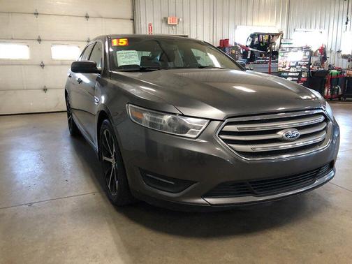 2015 Ford Taurus SEL
