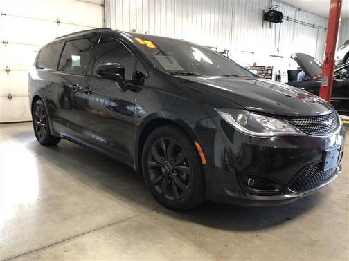 2018 Chrysler Pacifica Touring-L Plus