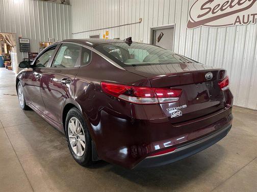 Sangria 2016 Kia Optima LX
