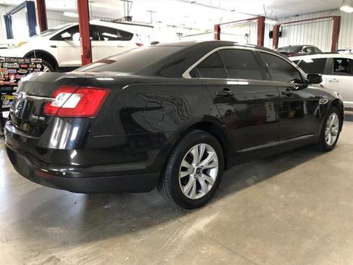 2011 Ford Taurus SEL