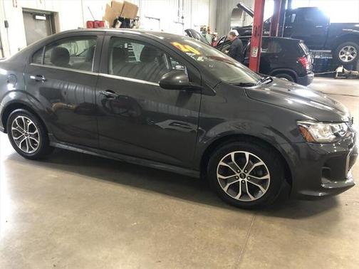 2020 Chevrolet Sonic FWD Sedan LT