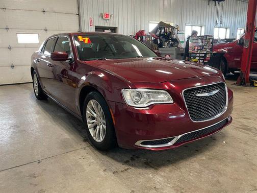 2017 Chrysler 300 Limited