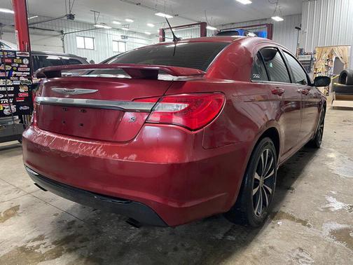 2013 Chrysler 200 Touring