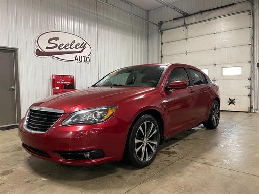 2013 Chrysler 200 Touring