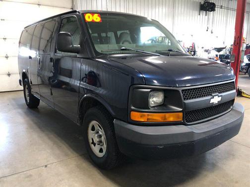 2006 Chevrolet Express 1500 Base