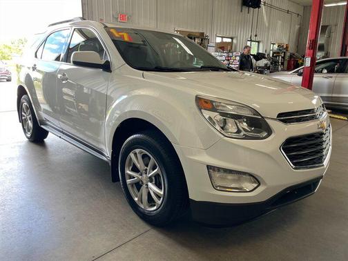 Summit White 2017 Chevrolet Equinox 1LT