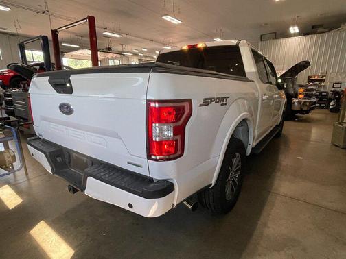 Oxford White 2019 Ford F-150 XLT