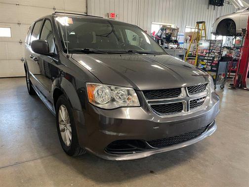 Granite Crystal Metallic Clearcoat 2016 Dodge Grand Caravan SXT
