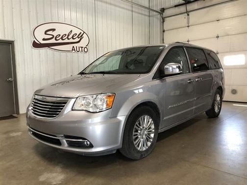 2016 Chrysler Town & Country Touring-L