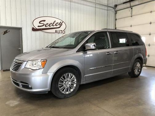 2016 Chrysler Town & Country Touring-L