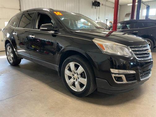 Mosaic Black Metallic 2016 Chevrolet Traverse 1LT