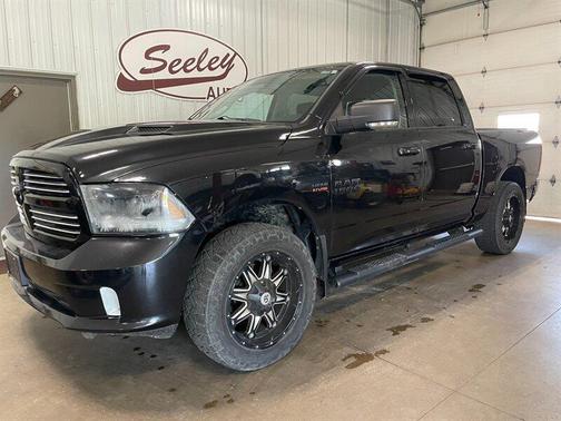 Brilliant Black Crystal Pearl Coat 2015 RAM 1500 Sport