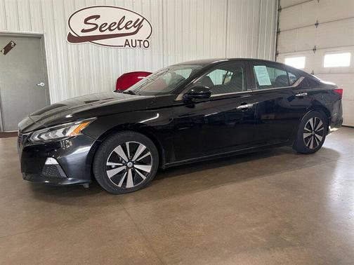Super Black 2021 Nissan Altima 2.5 SV