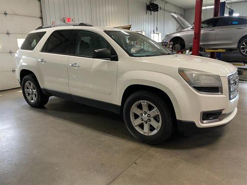 Summit White 2015 GMC Acadia SLE-2