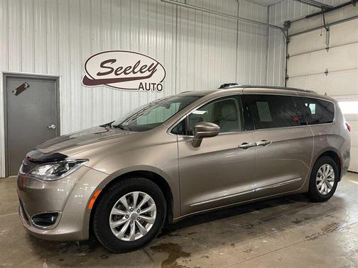 2018 Chrysler Pacifica Touring-L