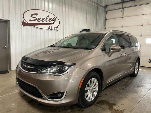2018 Chrysler Pacifica Touring-L