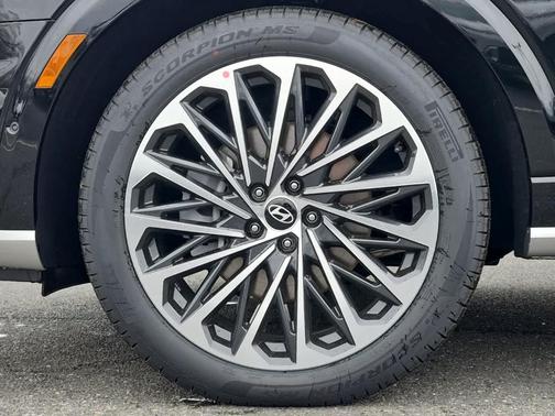 Abyss Black Pearl 2026 Hyundai Palisade Hybrid Calligraphy