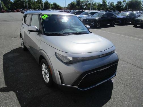 Gravity Gray 2025 Kia Soul LX