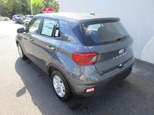 2025 Hyundai VENUE SE